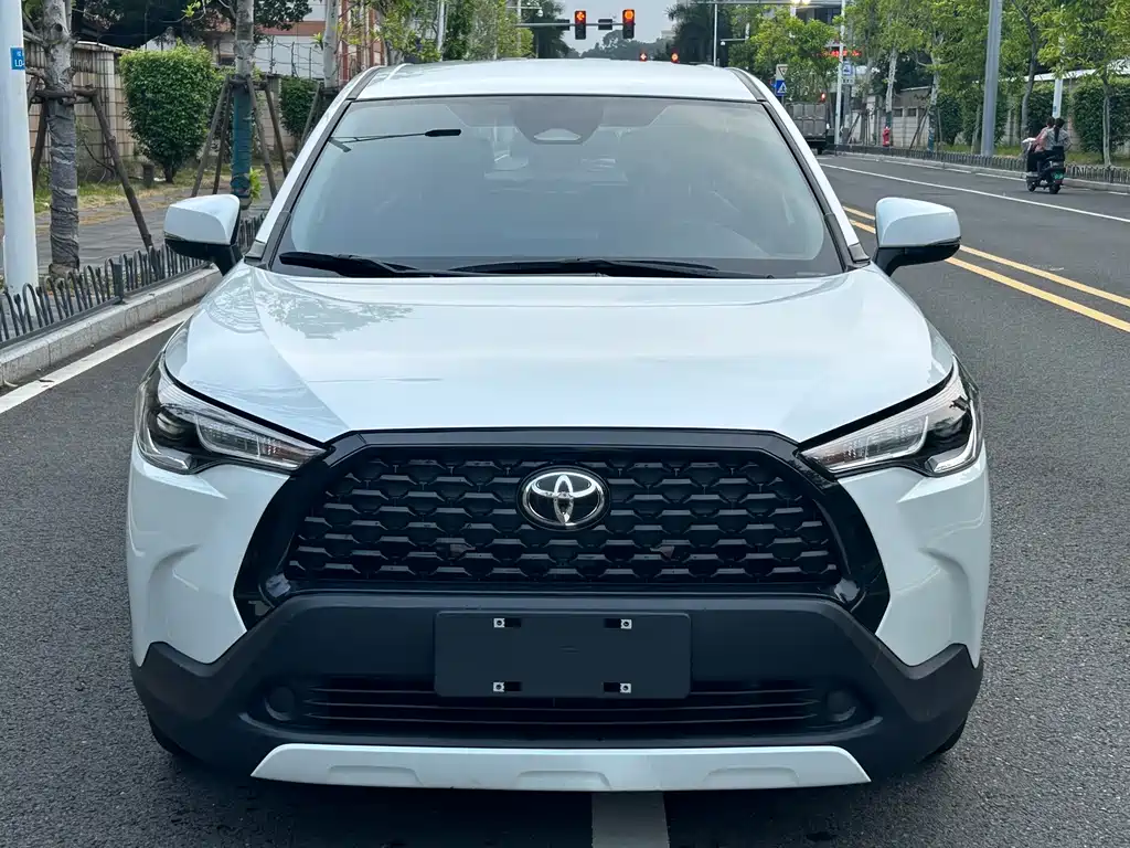Toyota Corolla Cross — фото 2