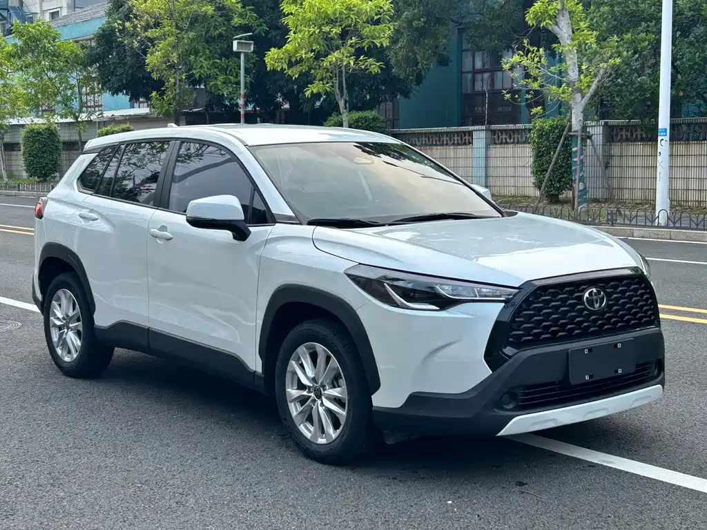 Toyota Corolla Cross — фото 3