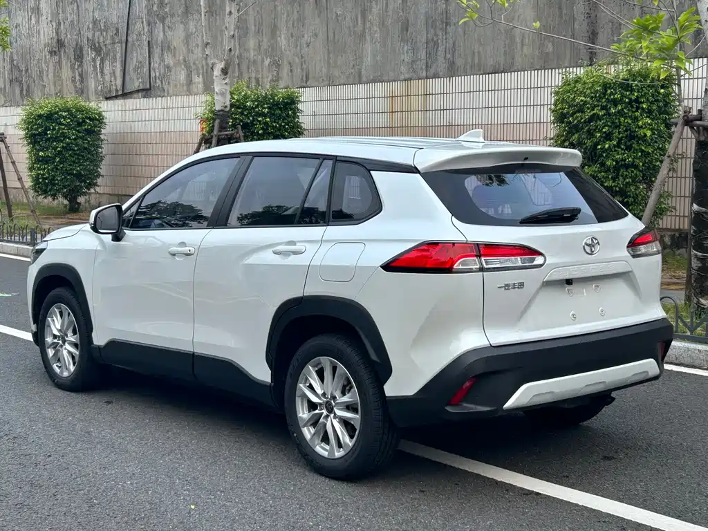 Toyota Corolla Cross — фото 7