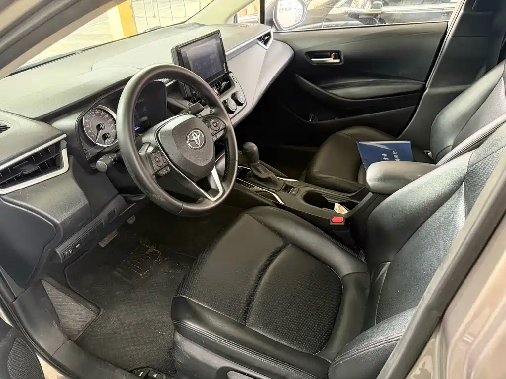 Toyota Corolla — фото 4