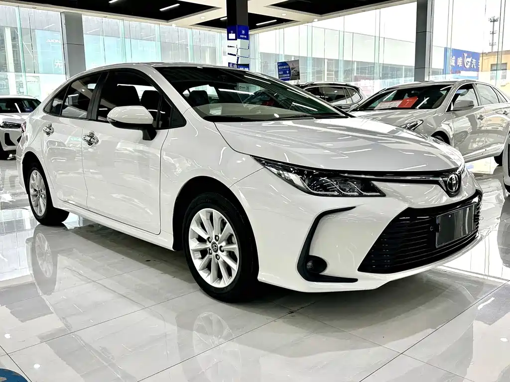 Toyota Corolla — фото 3