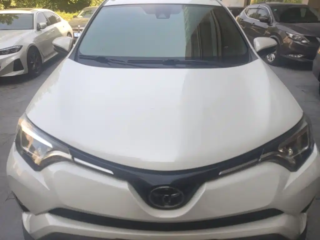 Toyota RAV4 — фото 22