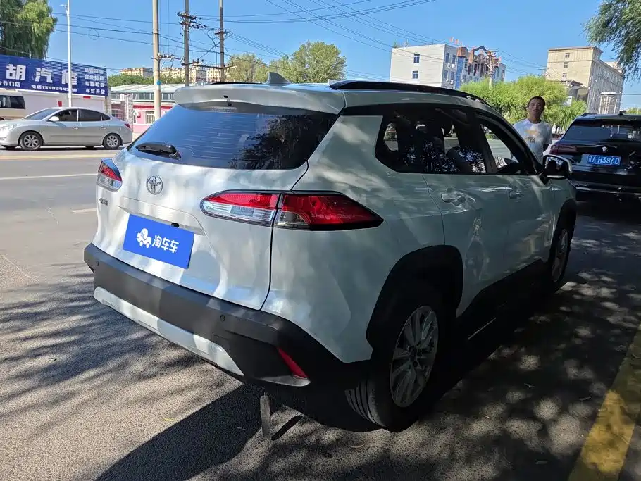 Toyota Corolla Cross — фото 3