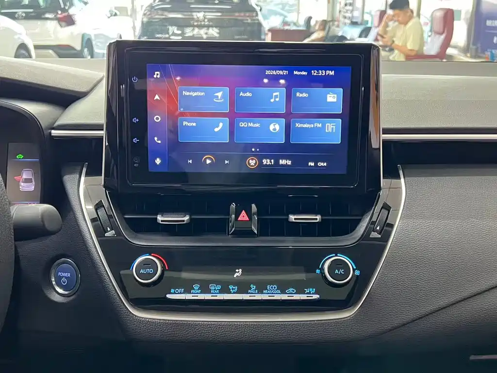 Toyota Corolla — фото 11