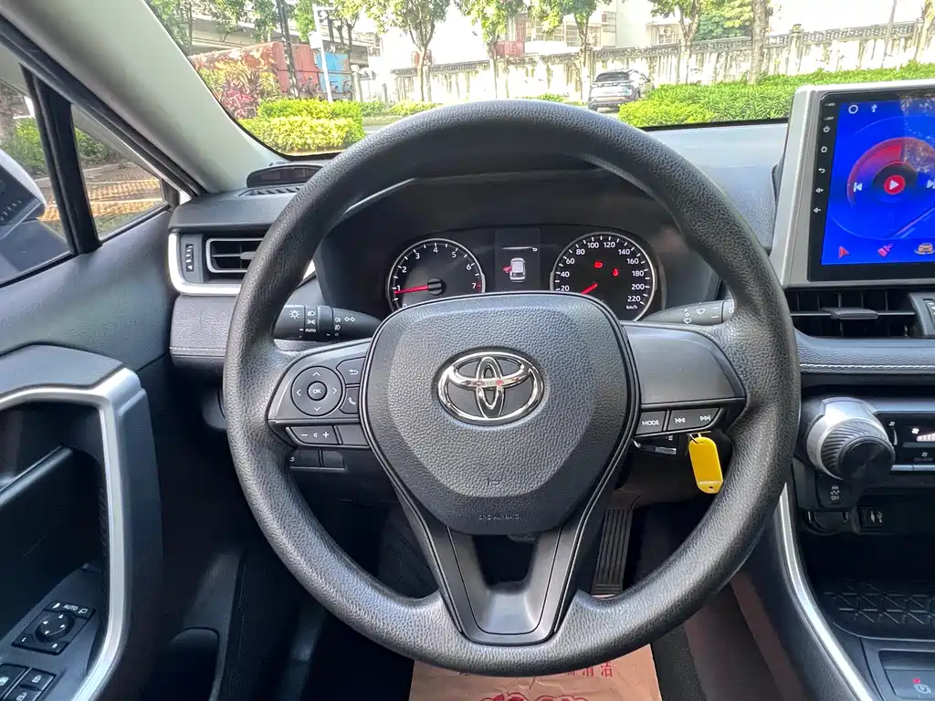 Toyota Wildlander — фото 20