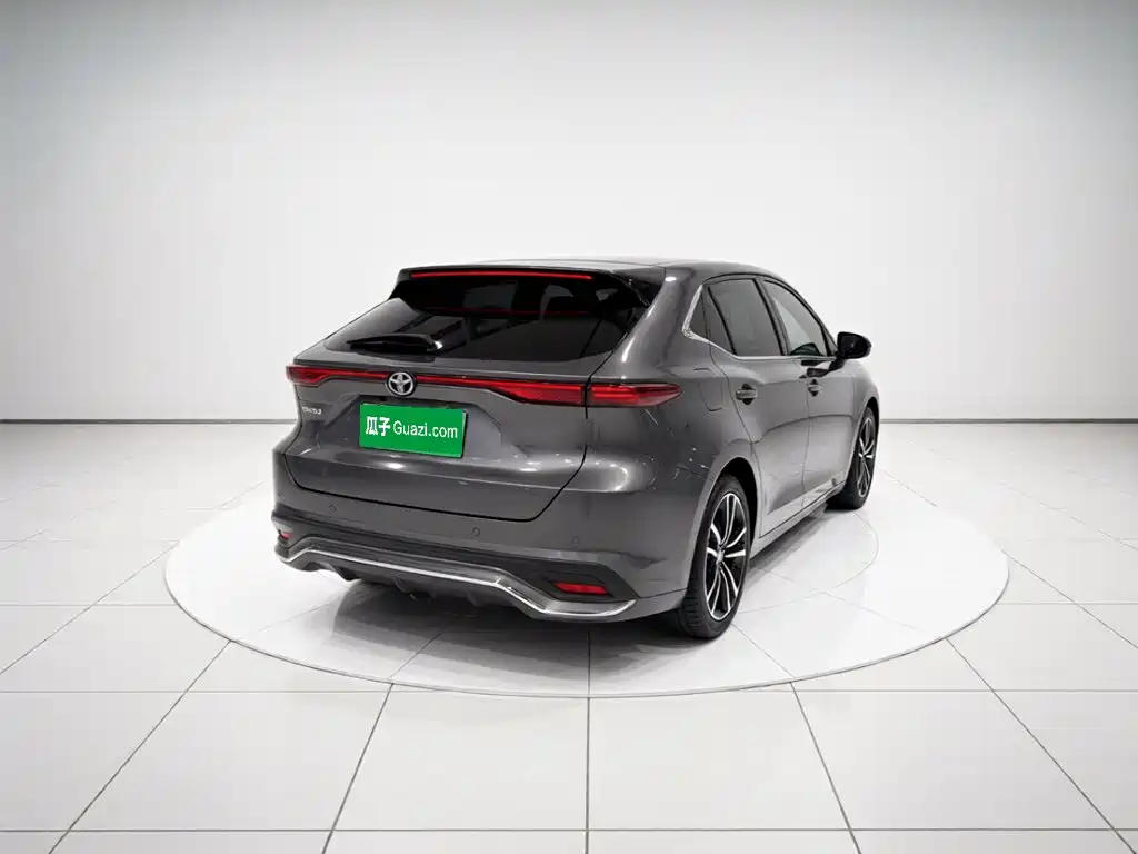 Toyota Harrier — фото 3
