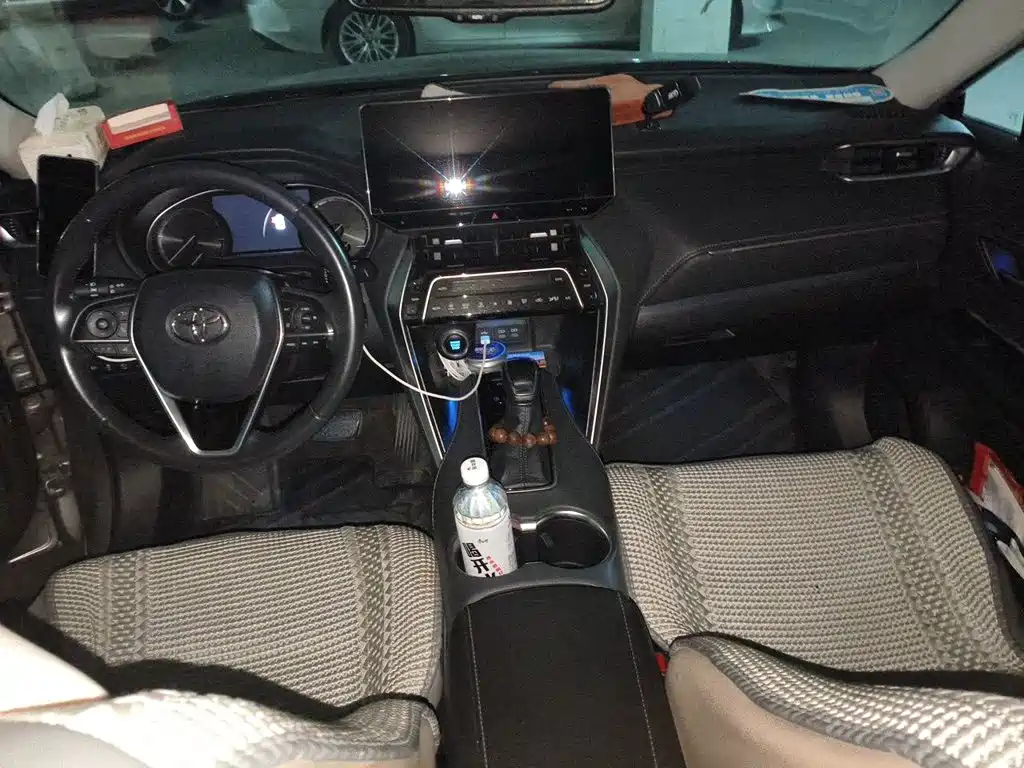 Toyota Harrier — фото 5