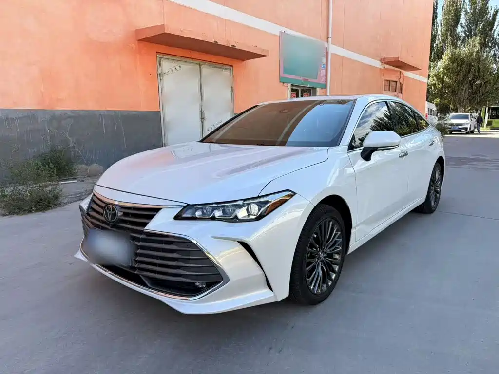 Toyota Avalon — фото 2