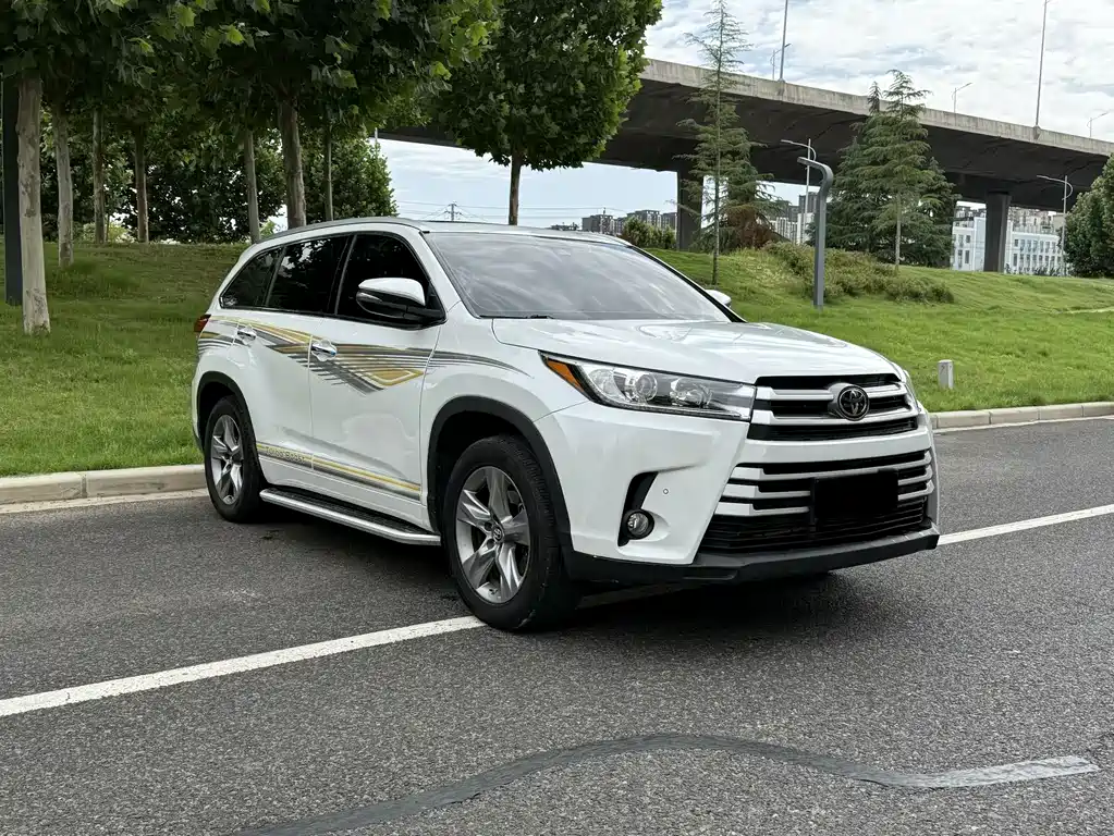 Toyota Highlander — фото 2