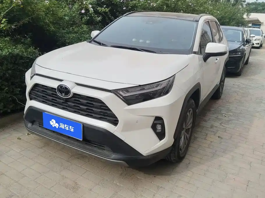 Toyota RAV4 — фото 2