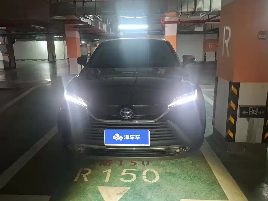 Toyota Harrier — фото 2
