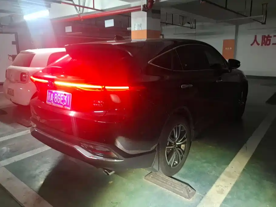 Toyota Harrier — фото 3