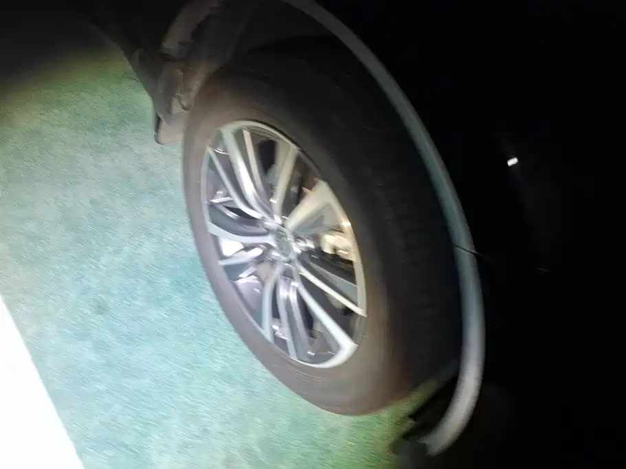 Toyota Harrier — фото 6