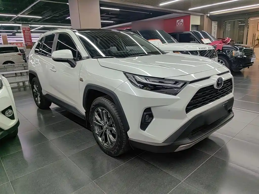Toyota RAV4 — фото 4