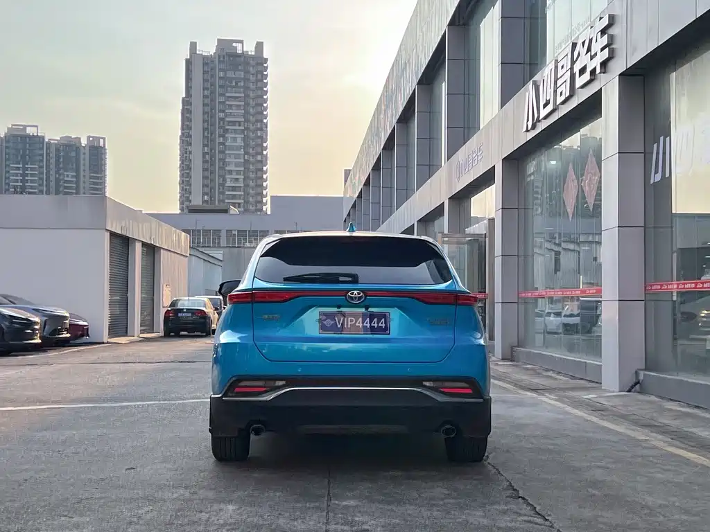 Toyota Harrier — фото 5