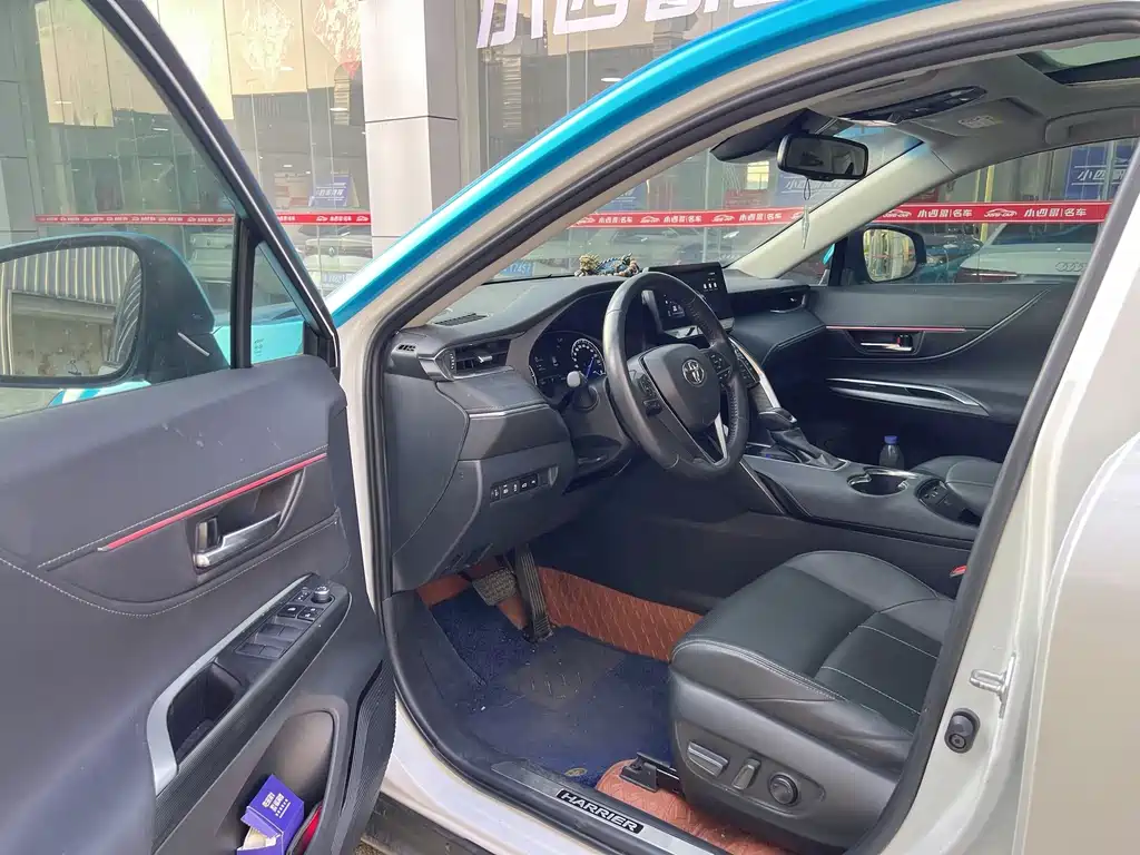 Toyota Harrier — фото 6