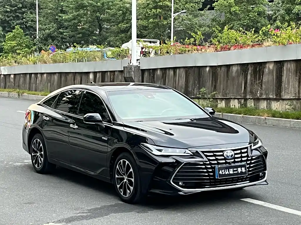 Toyota Avalon — фото 3