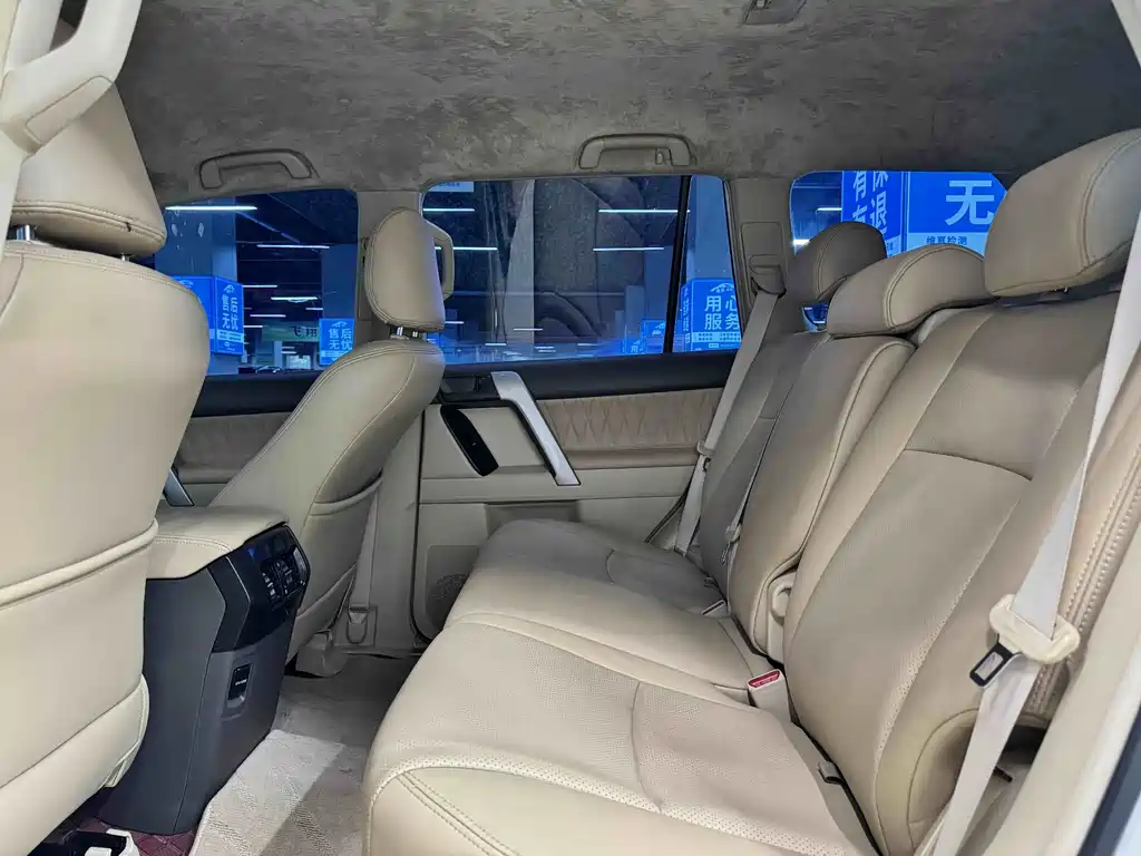 Toyota Prado (Import) — фото 11