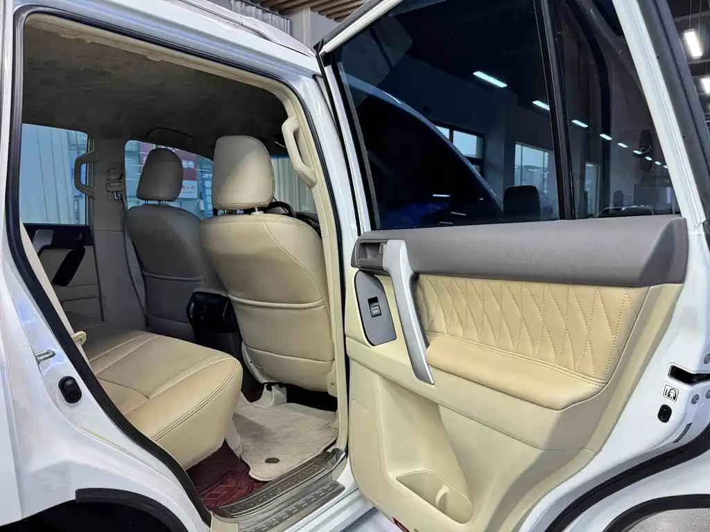 Toyota Prado (Import) — фото 10