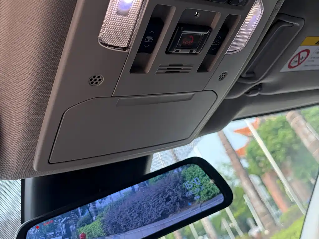 Toyota Highlander — фото 14