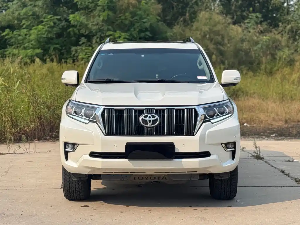 Toyota Prado — фото 3