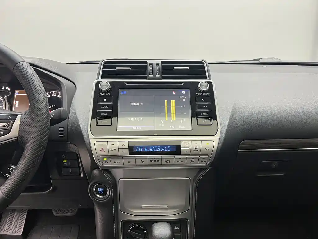 Toyota Prado — фото 18