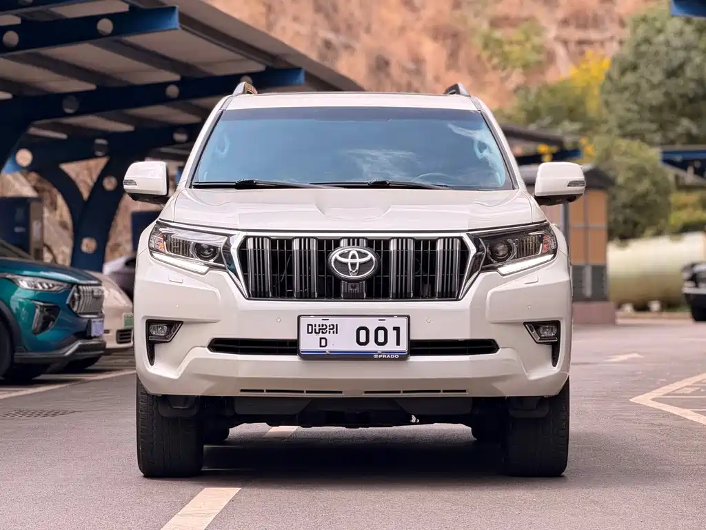 Toyota Prado — фото 2