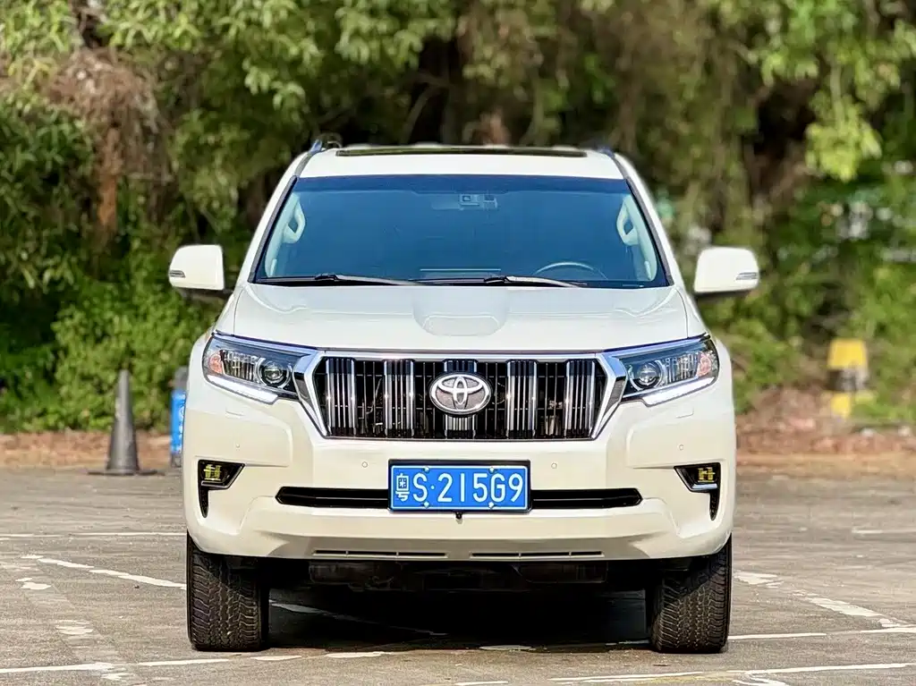 Toyota Prado — фото 2