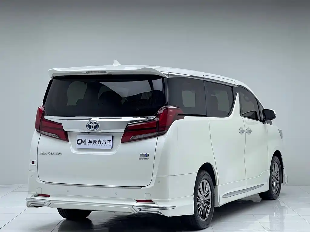 Toyota Vellfire — фото 3