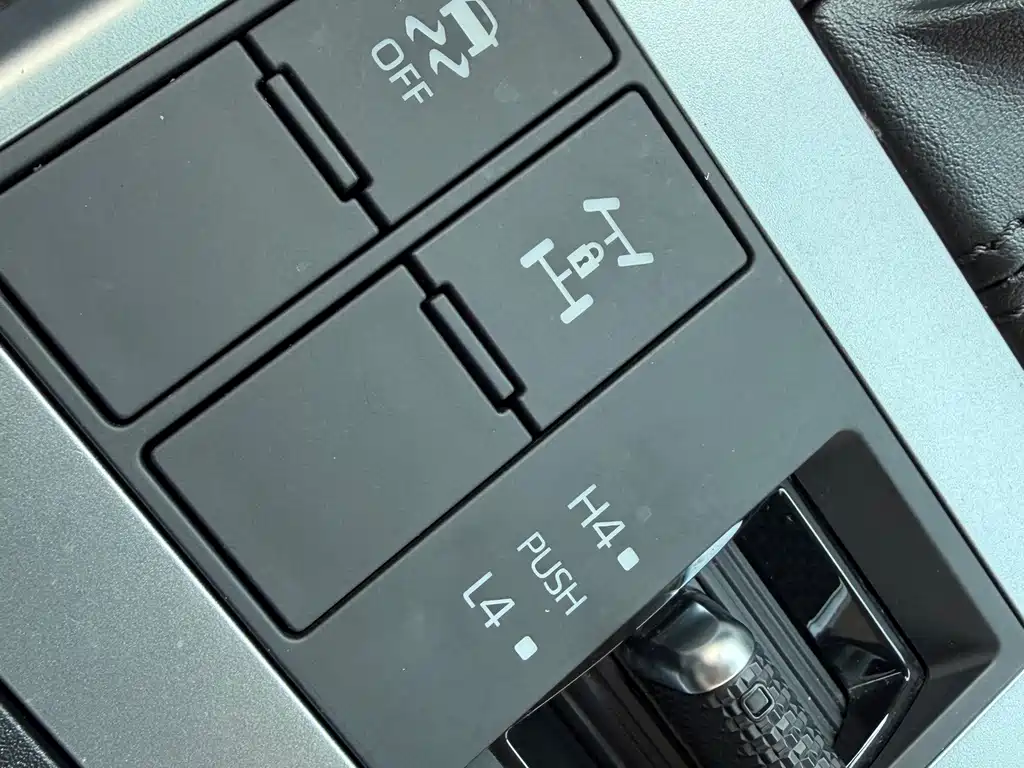 Toyota Prado — фото 16