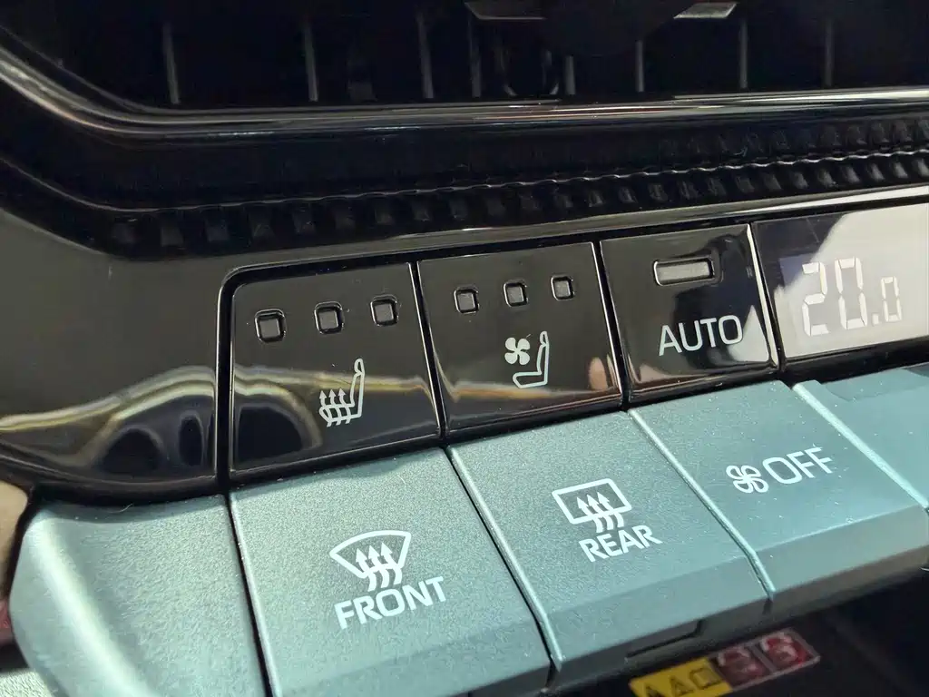 Toyota Prado — фото 17