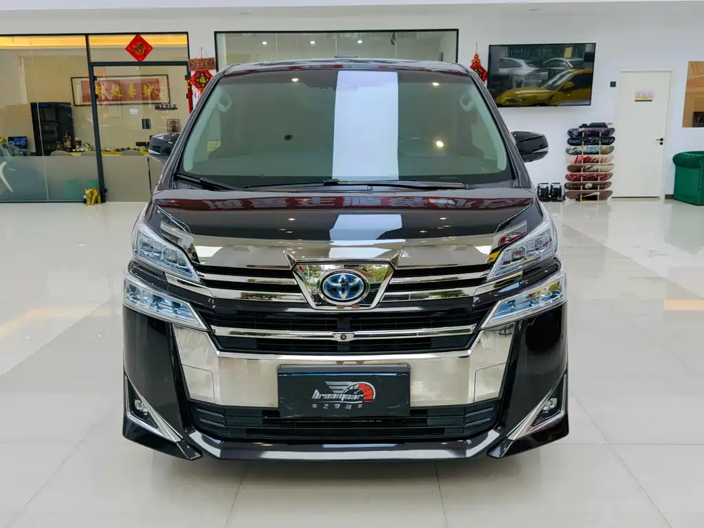 Toyota Vellfire — фото 2