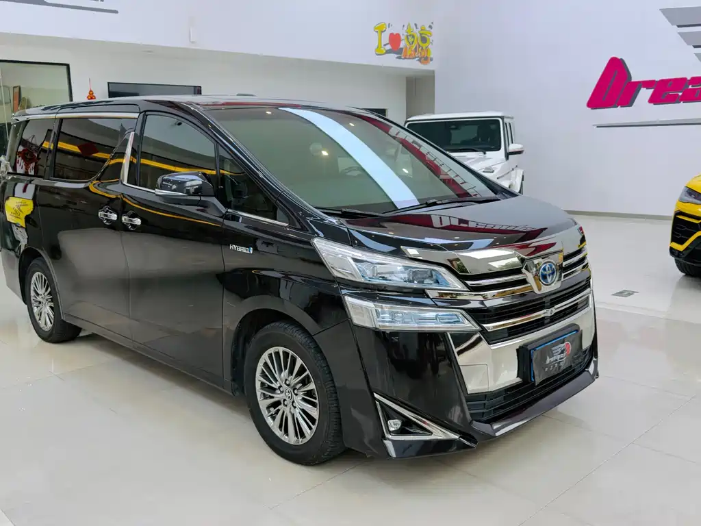 Toyota Vellfire — фото 3