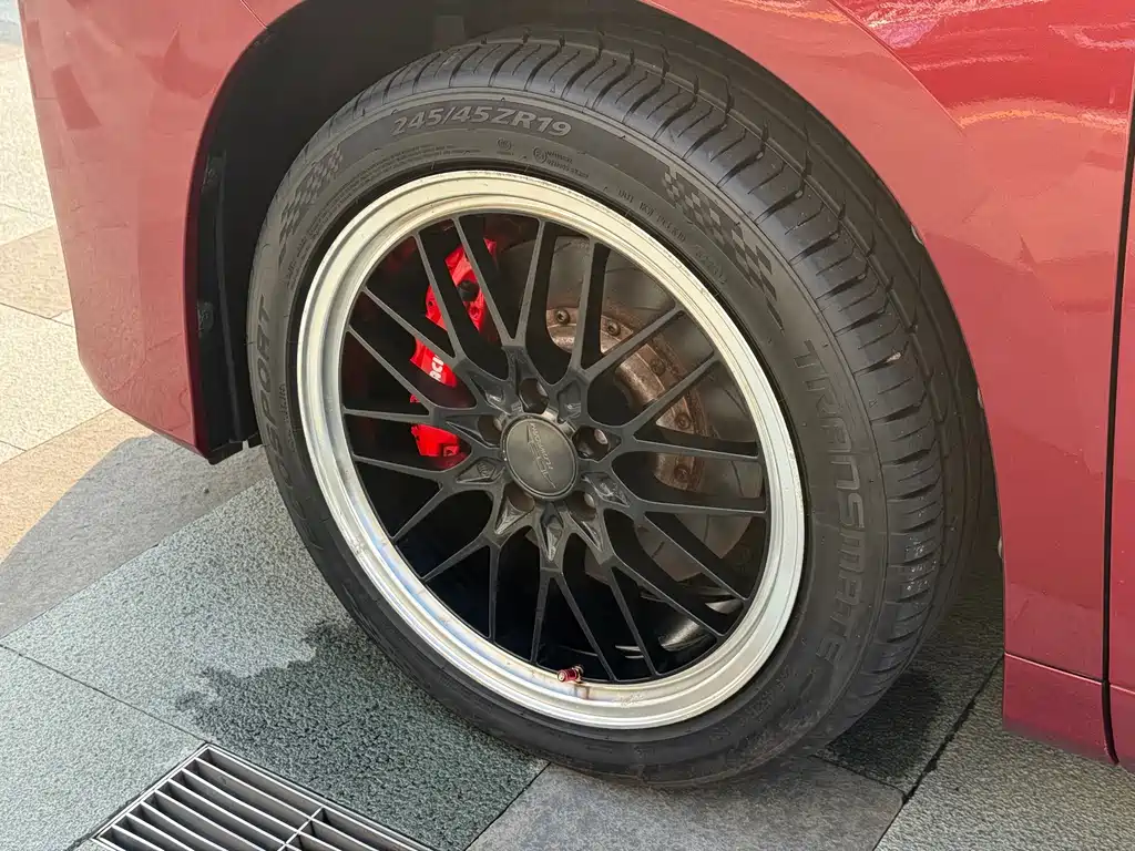 Toyota Alphard — фото 4