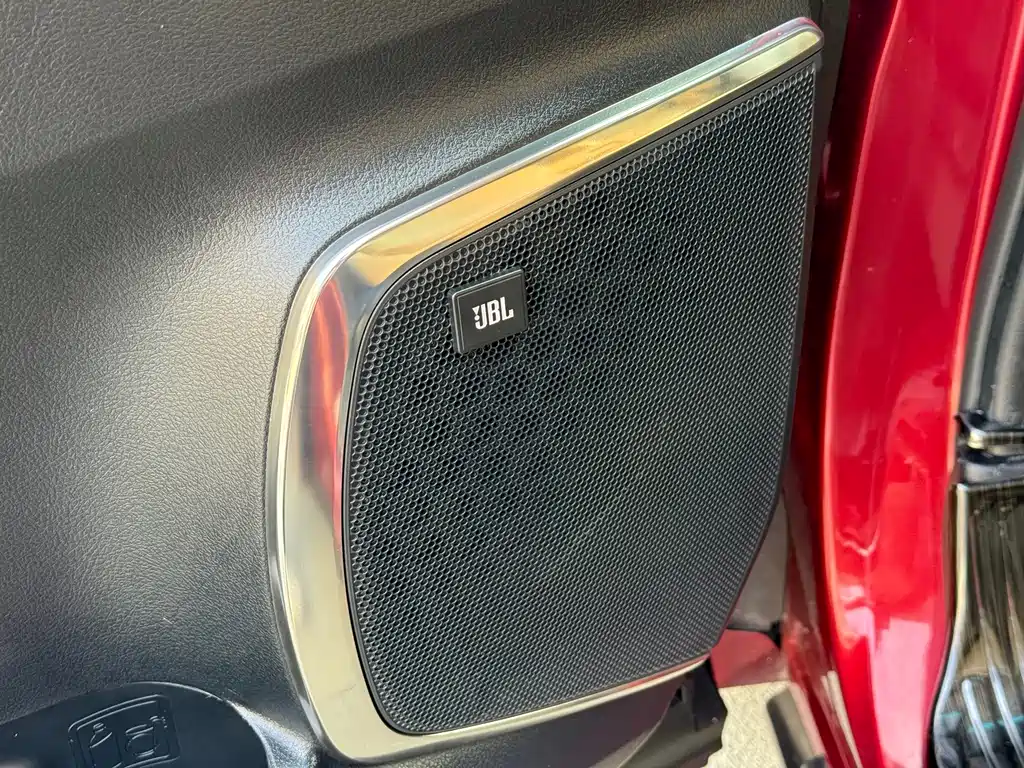 Toyota Alphard — фото 7