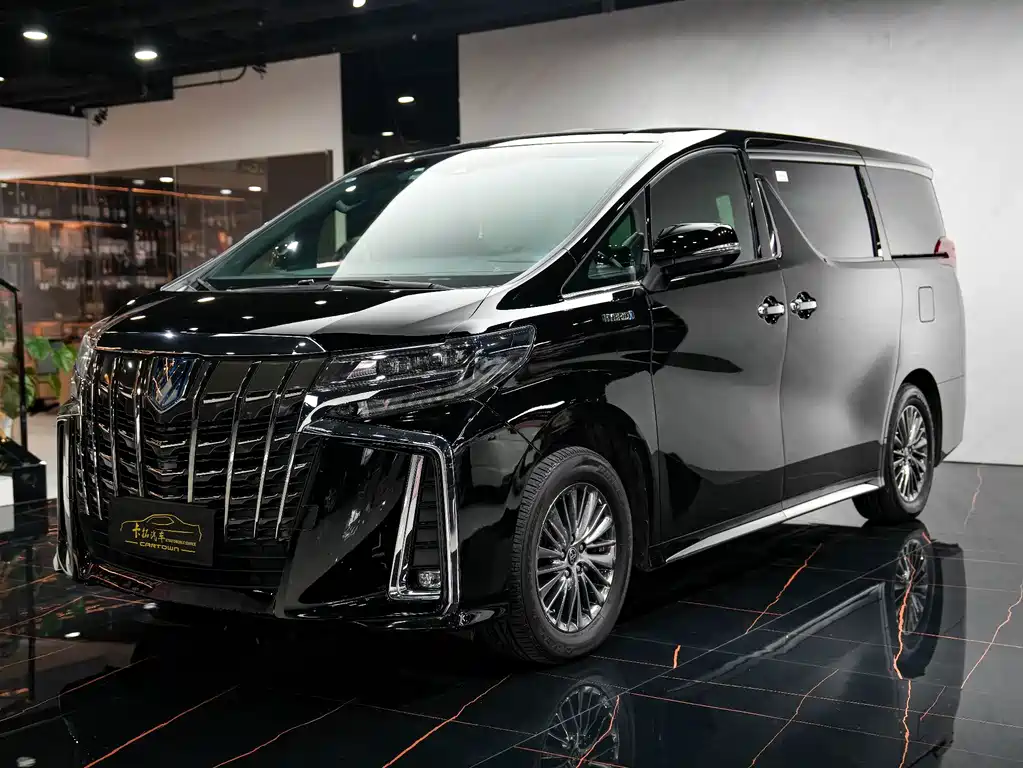Toyota Alphard — фото 2