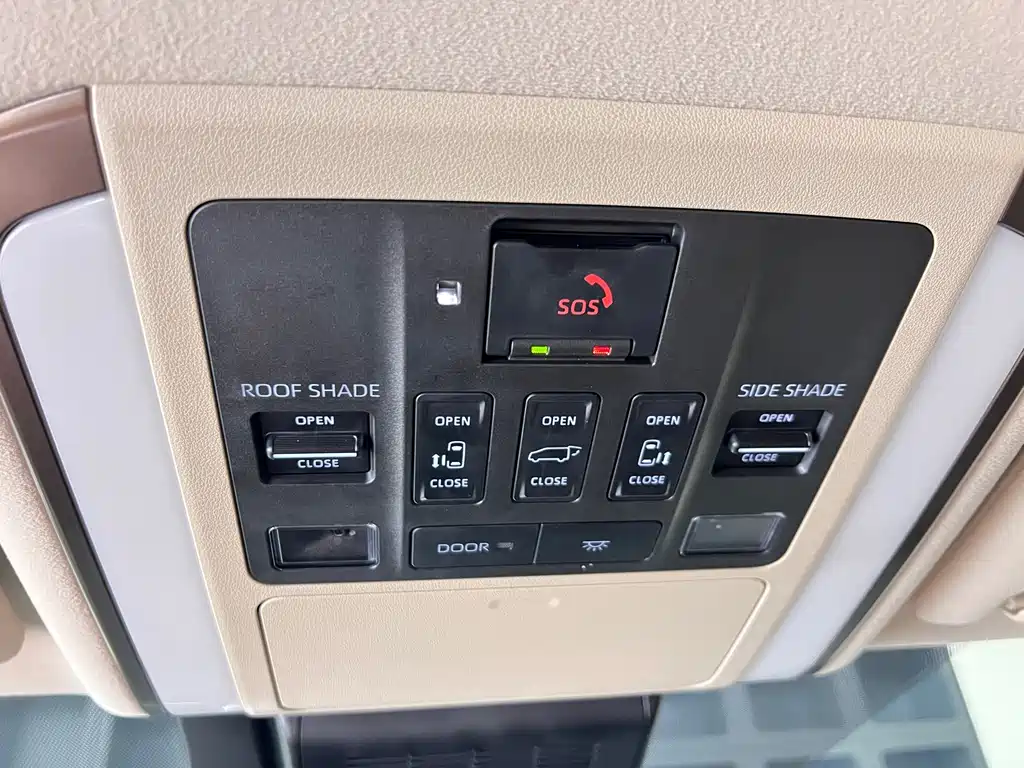 Toyota Alphard — фото 20