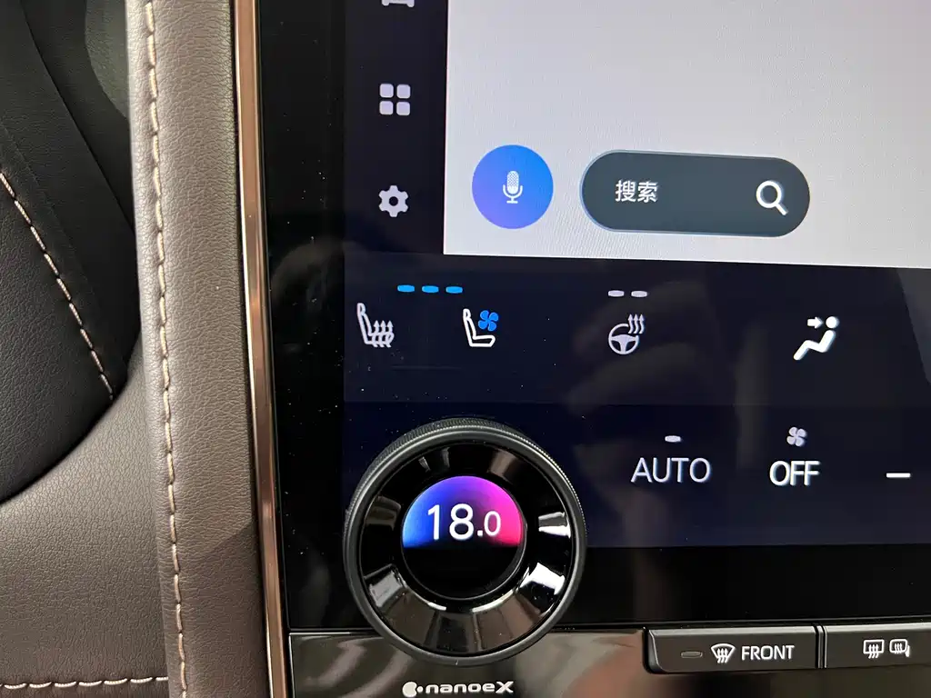 Toyota Alphard — фото 26