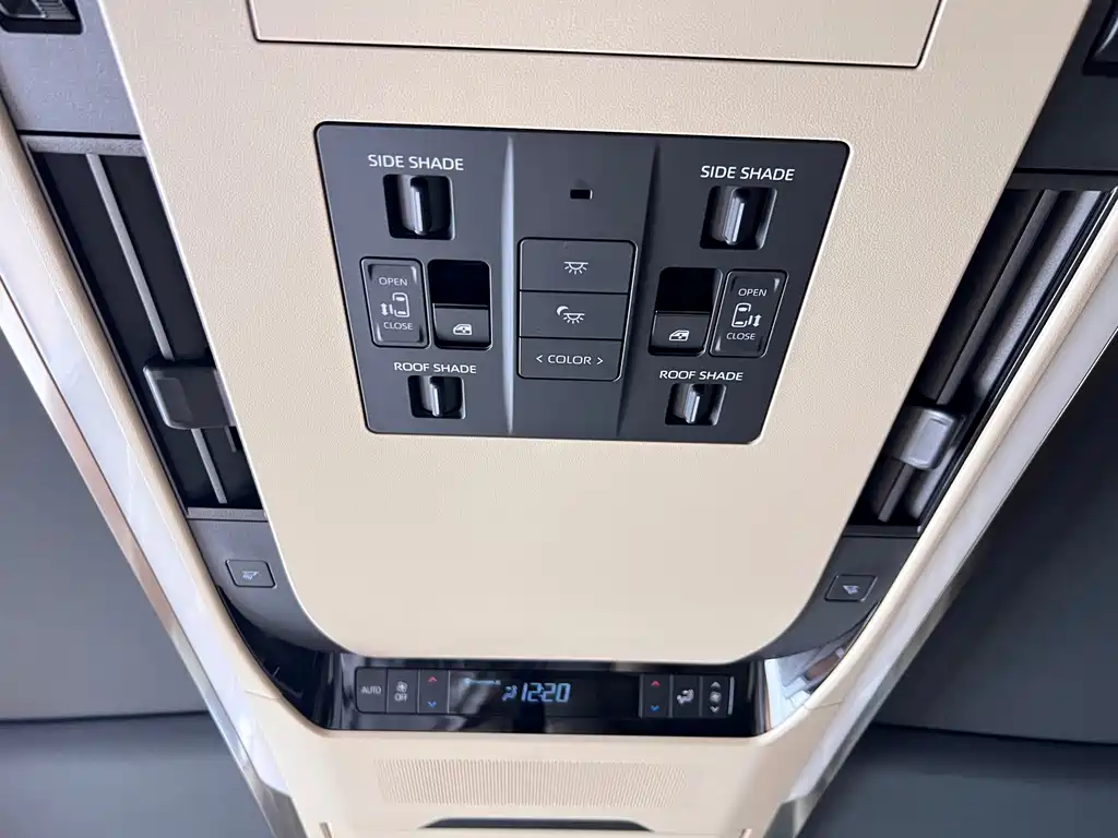 Toyota Alphard — фото 31