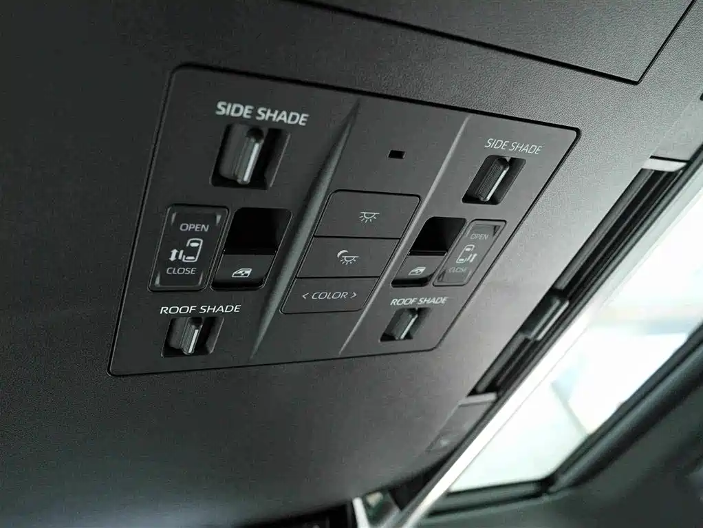 Toyota Alphard — фото 21