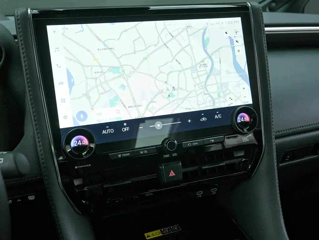 Toyota Alphard — фото 9