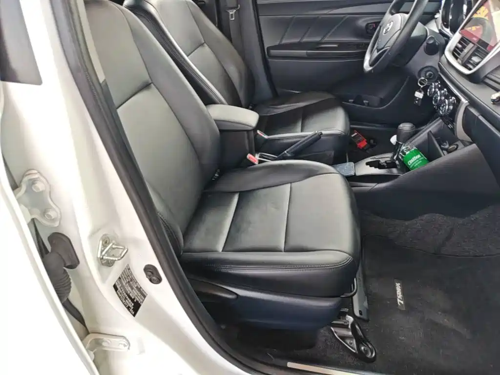 Toyota Yaris L — фото 25