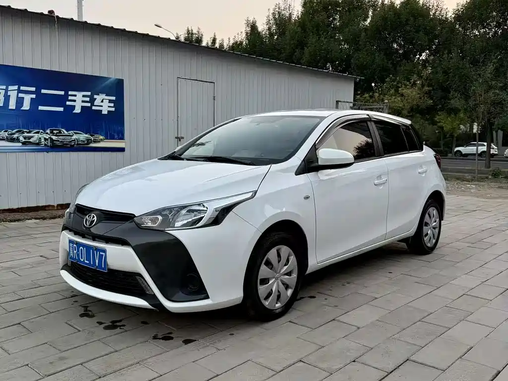 Toyota Yaris L