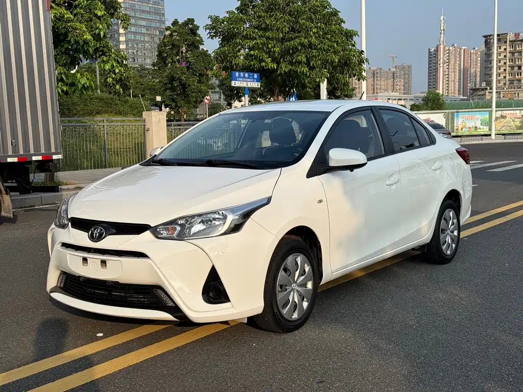 Toyota Yaris L