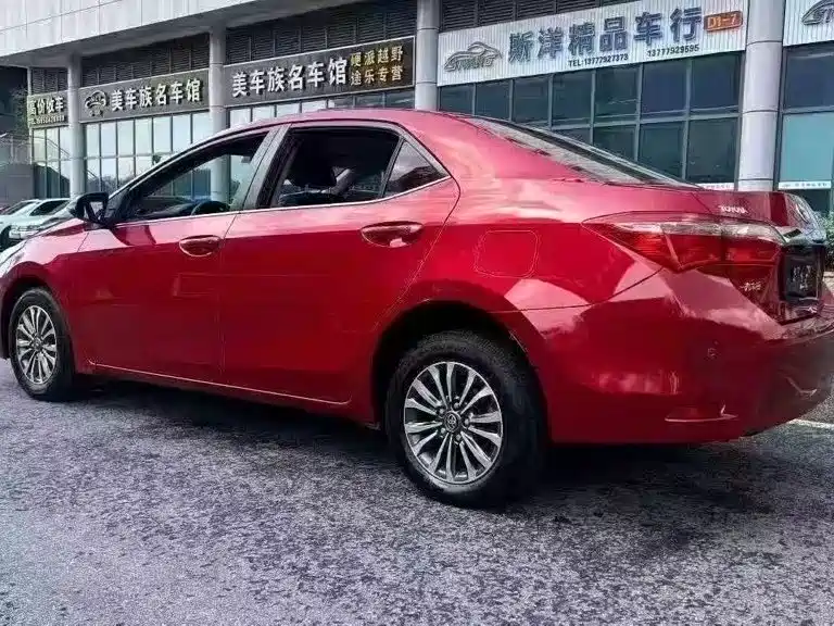 Toyota Corolla — фото 7