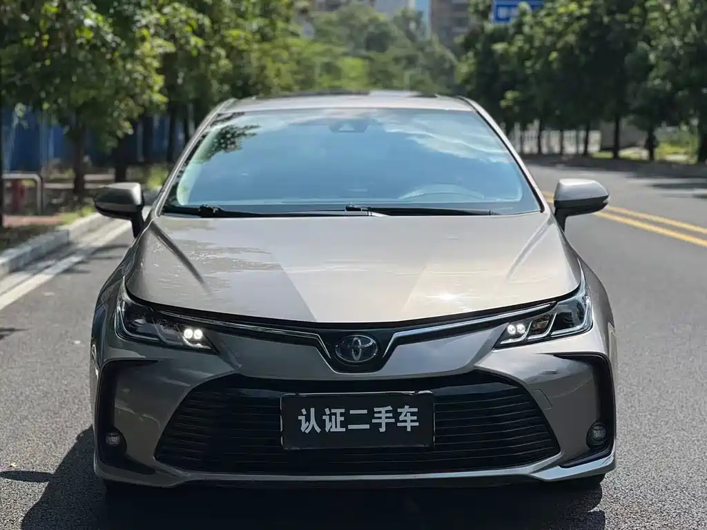 Toyota Corolla — фото 2