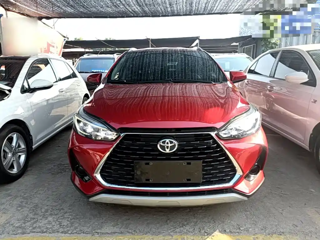 Toyota Yaris L — фото 3