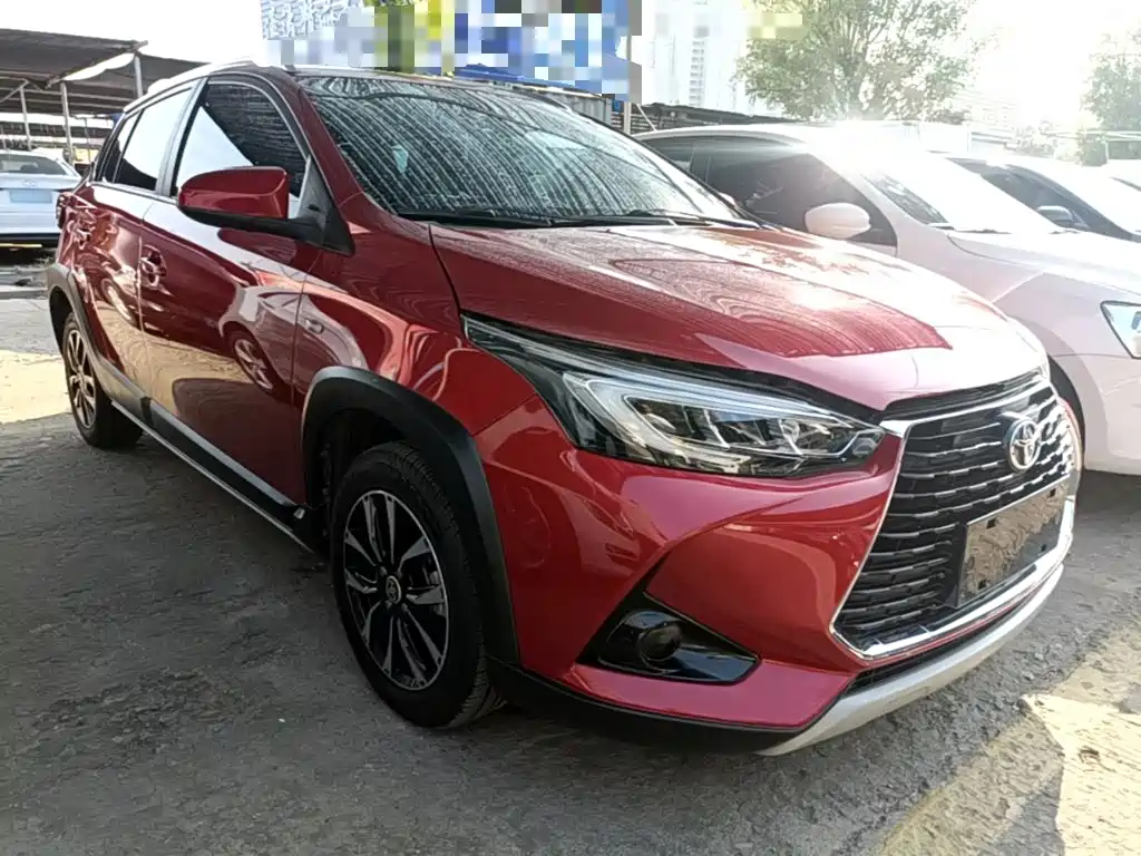 Toyota Yaris L — фото 4