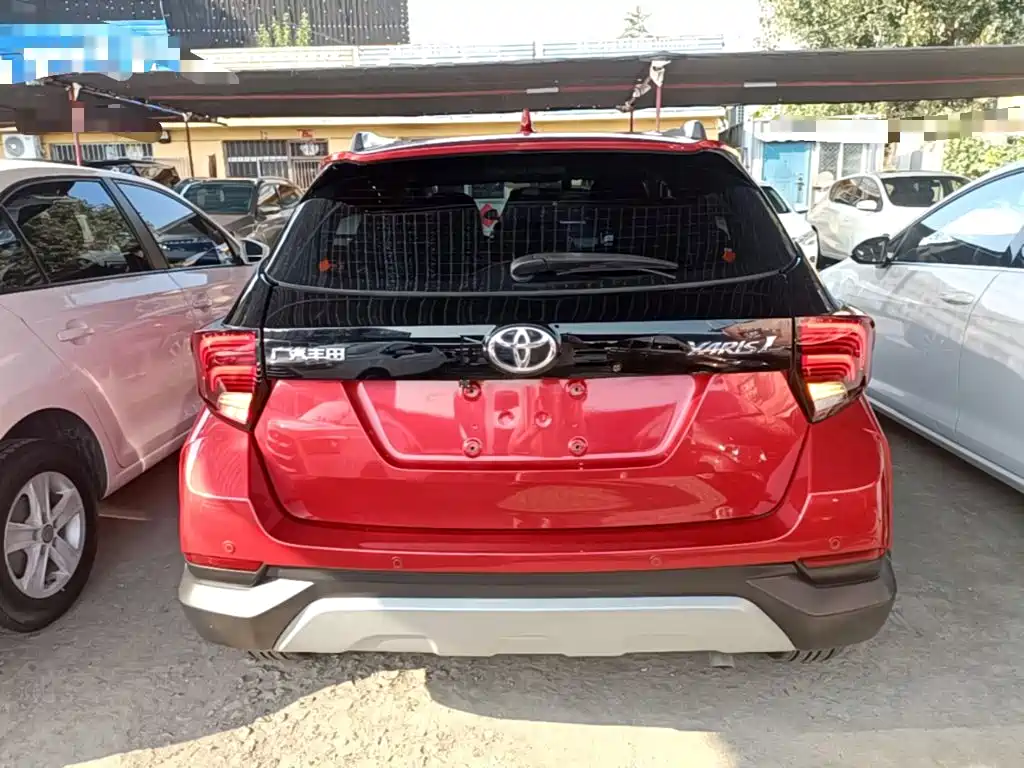 Toyota Yaris L — фото 6