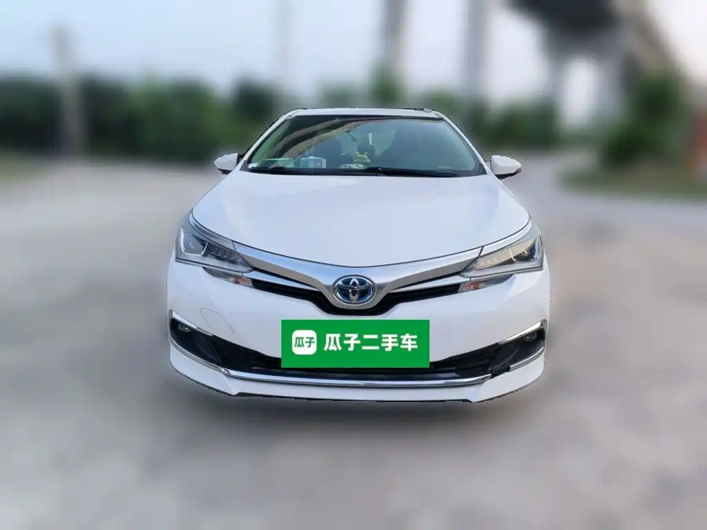Toyota Corolla — фото 2